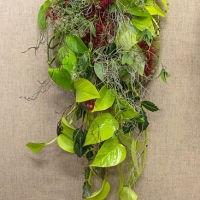 di-grant-christmas-cascade-Class-28-floral-art-wreath_JDS7396